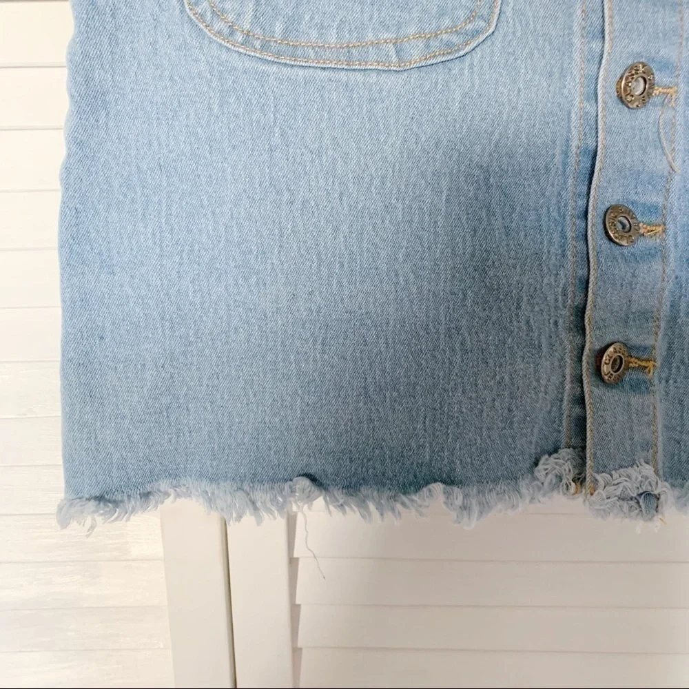 High‎ Rise Light Wash Denim Mini Skirt M​​​​​​​​​​​​​​​​​​​​​​​​​​​​​​